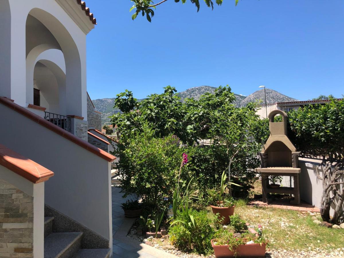 Appartamento In Villa Andreina Orosei Exterior foto