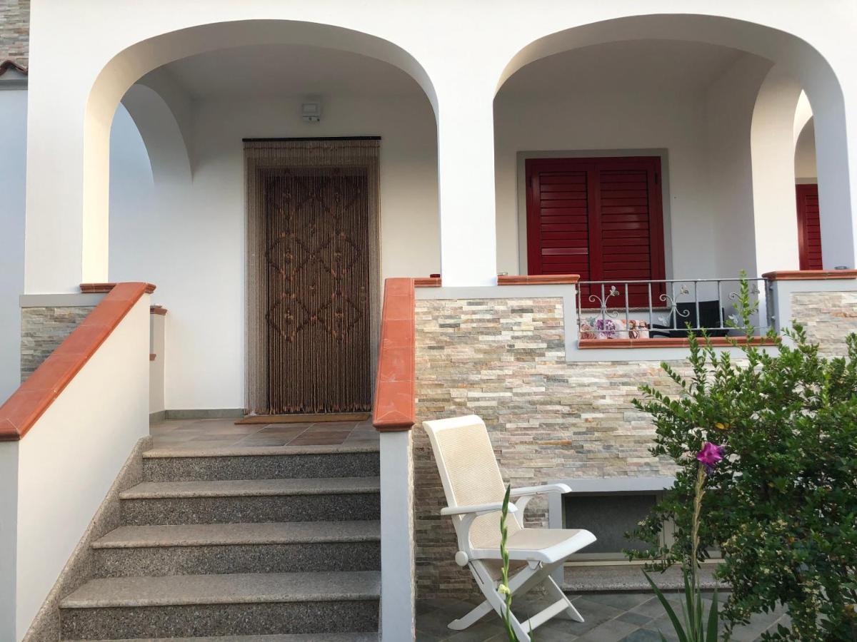 Appartamento In Villa Andreina Orosei Exterior foto