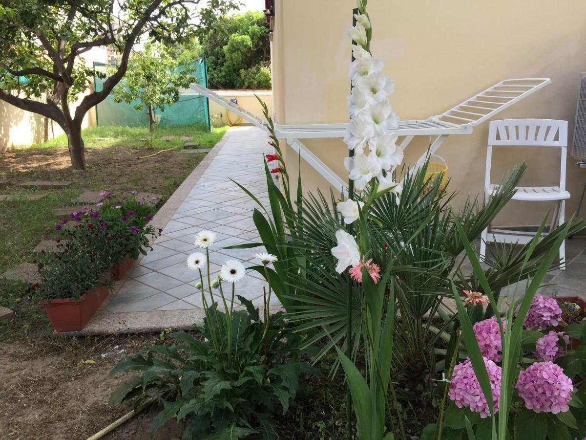 Appartamento In Villa Andreina Orosei Exterior foto
